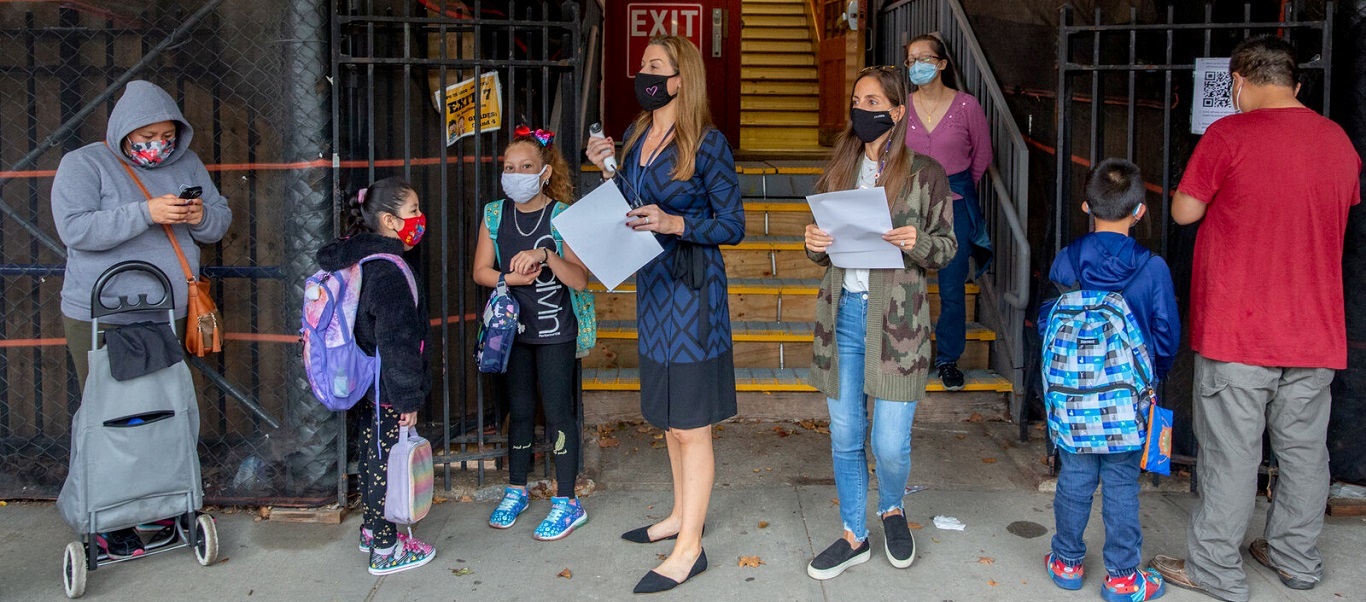 Νέα Υόρκη: Άνοιξαν τα δημοτικά σχολεία ύστερα από έξι μήνες