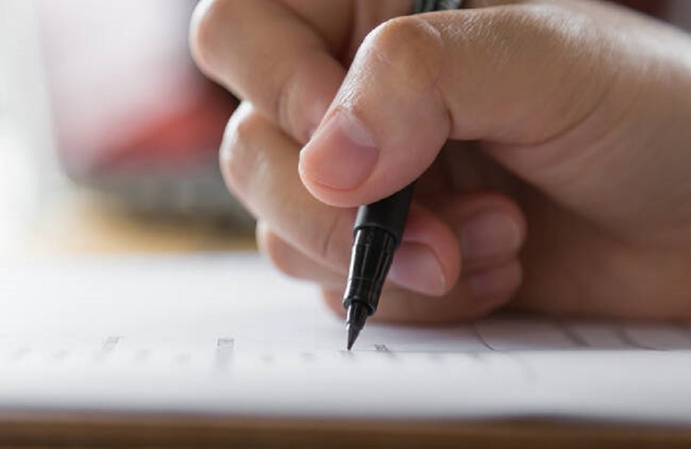 Με γραπτές εξετάσεις η απόκτηση ελληνικής ιθαγένειας στο νέο νομοσχέδιο