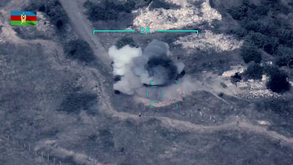 Τουρκικά οπλισμένα UAV Bayraktar TB2 σε πτήσεις κοντά στα σύνορα της Αρμενίας (φώτο)