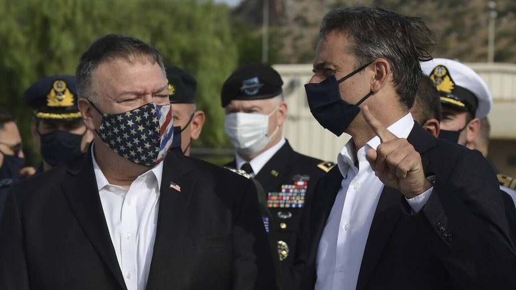 Συνάντηση Μητσοτάκη-Πομπέο: Ο πρωθυπουργός βλέπει «παραγωγική σχέση» με τις ΗΠΑ αλλά δυστυχώς μόνο αυτός…