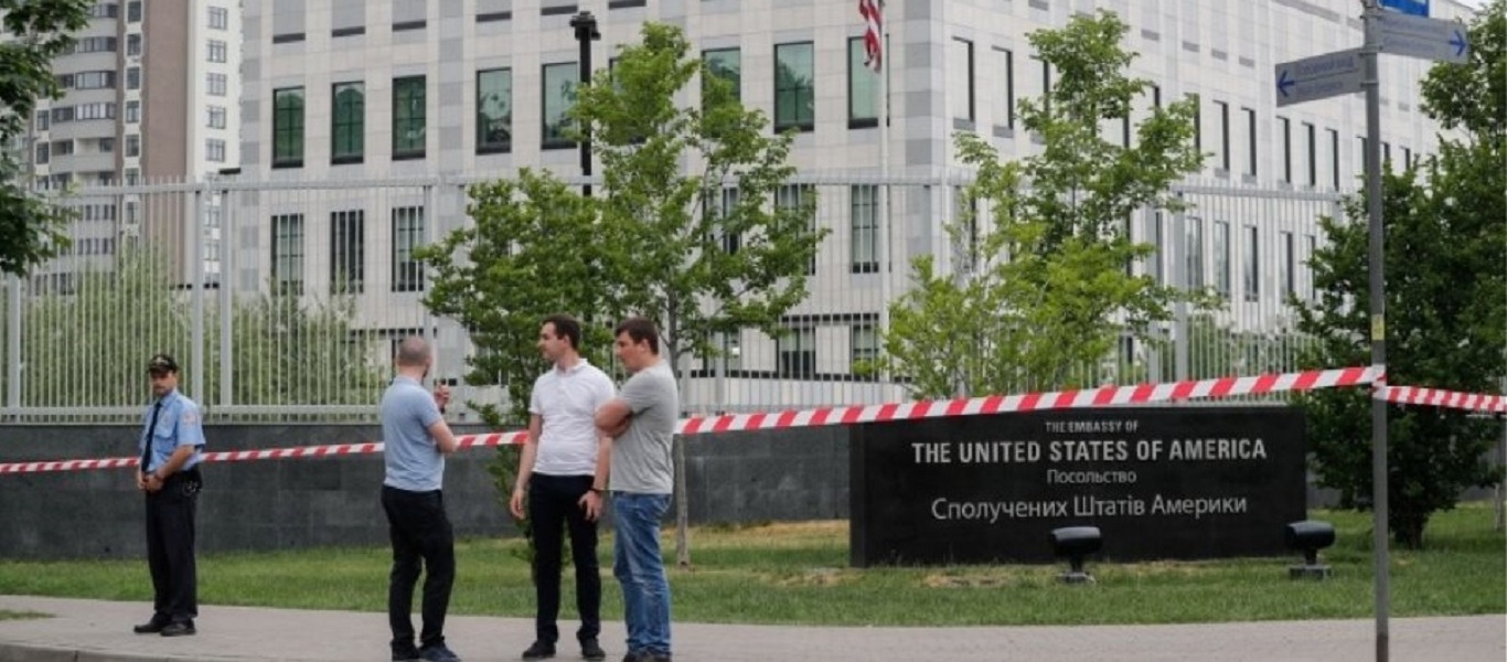 Ουκρανία: Υπάλληλος της αμερικανικής πρεσβείας δέχθηκε επίθεση και πέθανε στο Κίεβο