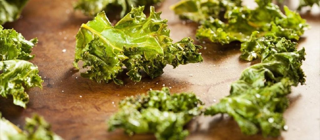 Λαχανίδα: Τελικά τρώγεται μαγειρεμένη ή ωμή;