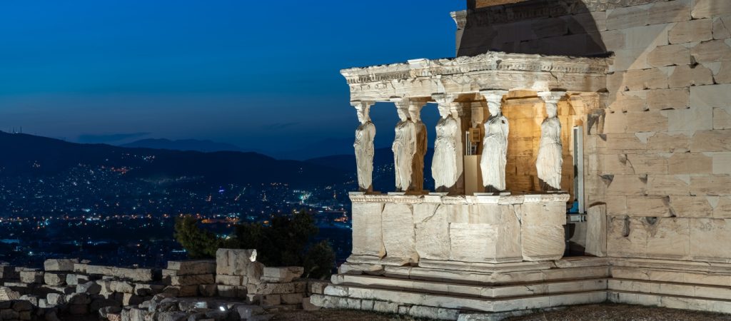 Με νέο φωτισμό και πιο λαμπερή από ποτέ από σήμερα η Ακρόπολη (φώτο – βίντεο)