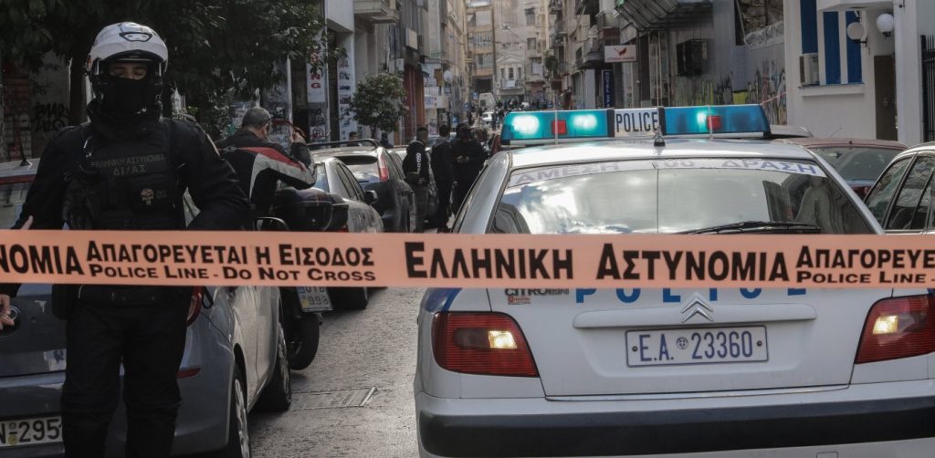 Συνελήφθη 69χρονος στη Θεσσαλονίκη – Είχε μετατρέψει το σπίτι του σε ένα μικρό οπλοστάσιο