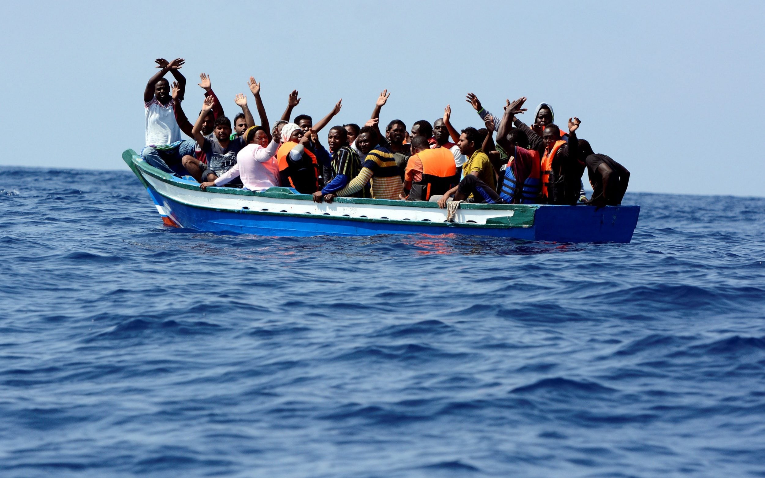 Νέο πλοίο με παράνομους μετανάστες εντοπίστηκε ανοιχτά της Κρήτης