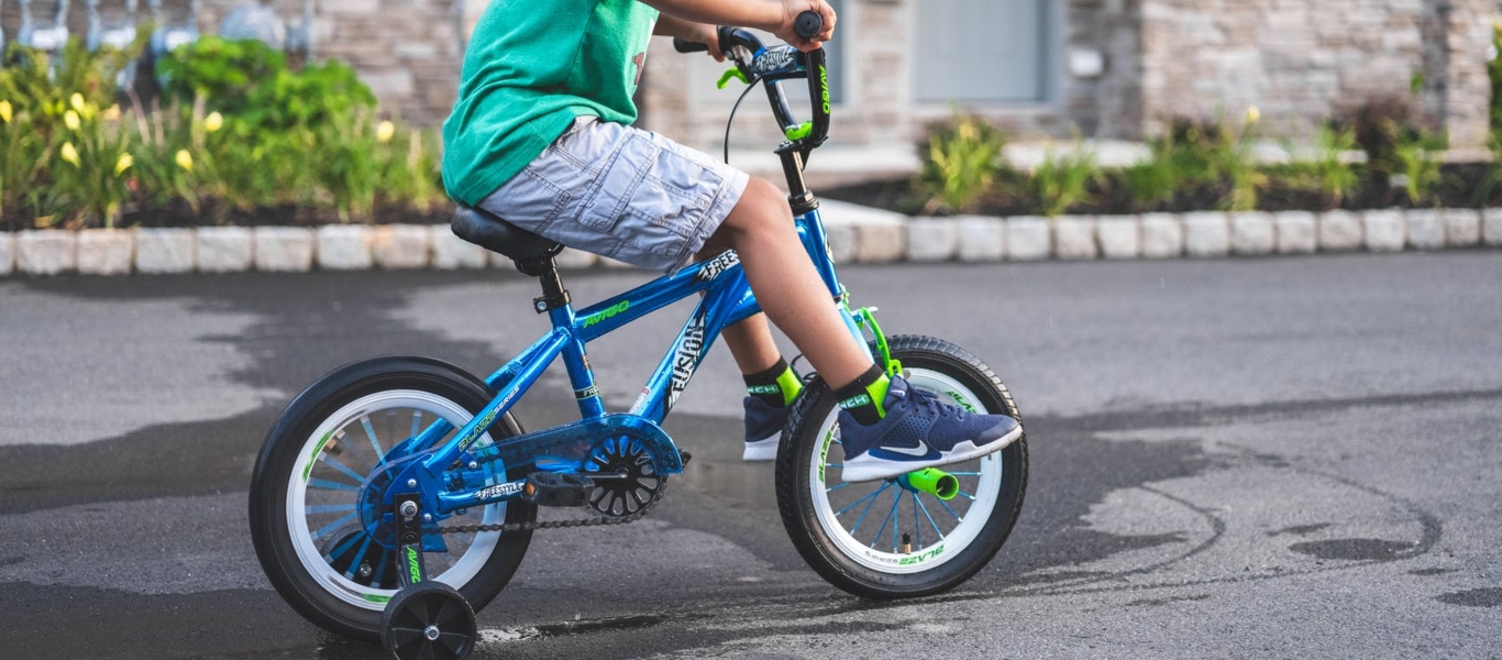 Απαγόρευση κυκλοφορίας παιδιών κάτω των 12 ετών στον δρόμο με ποδήλατο ή πατίνι