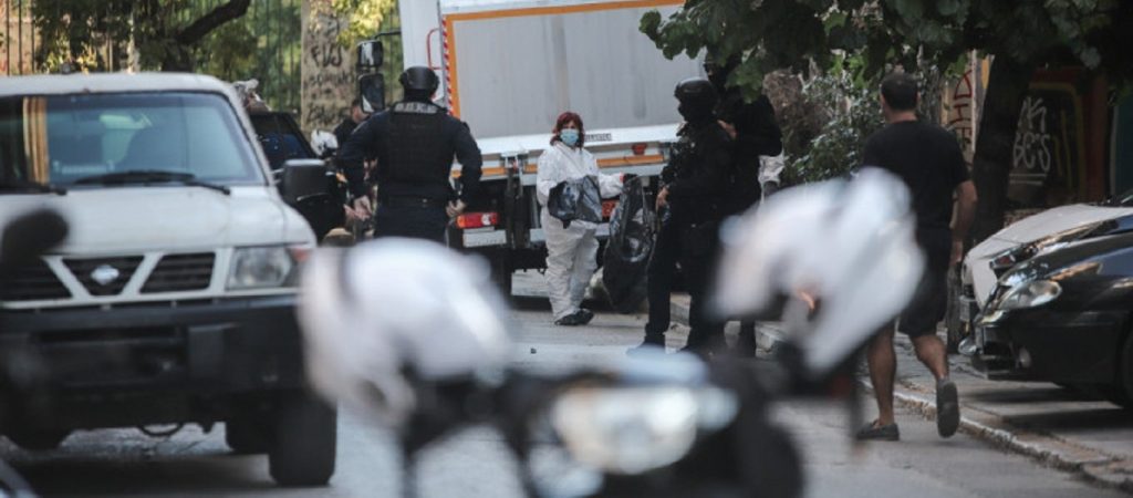 Εξάρχεια: Όλα όσα βρέθηκαν στο κτίριο που τελούσε υπό κατάληψη (φώτο)