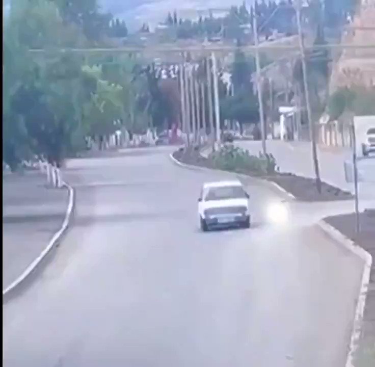 Την πρωτεύουσα του Ναγκόρνο – Καραμπάχ βομβαρδίζουν οι Αζέροι (βίντεο)