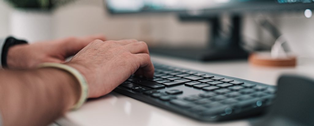 Κορωνοϊός: Παράταση στα μέτρα για Μέσα Μαζικής Μεταφοράς και τηλεργασία στο 40%