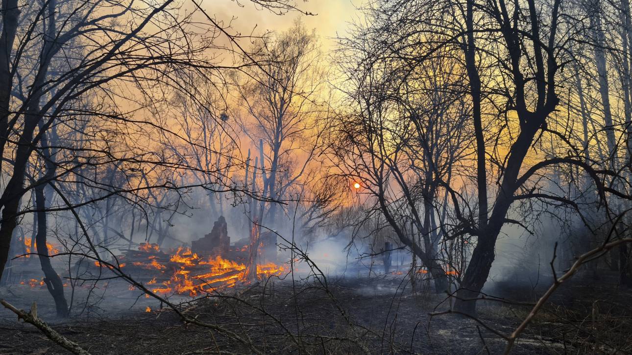 Ουκρανία: Πυρκαγιές στο ανατολικό τμήμα της χώρας – Τέσσερις νεκροί