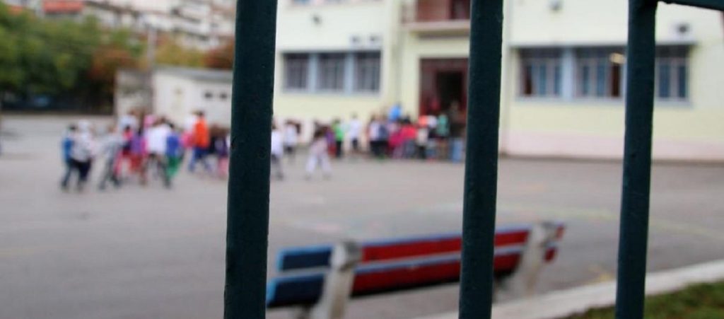 Αγρίνιο: Μαθήτρια τραυματίστηκε σε φρεάτιο σχολείου – Διακομίστηκε στο νοσοκομείο