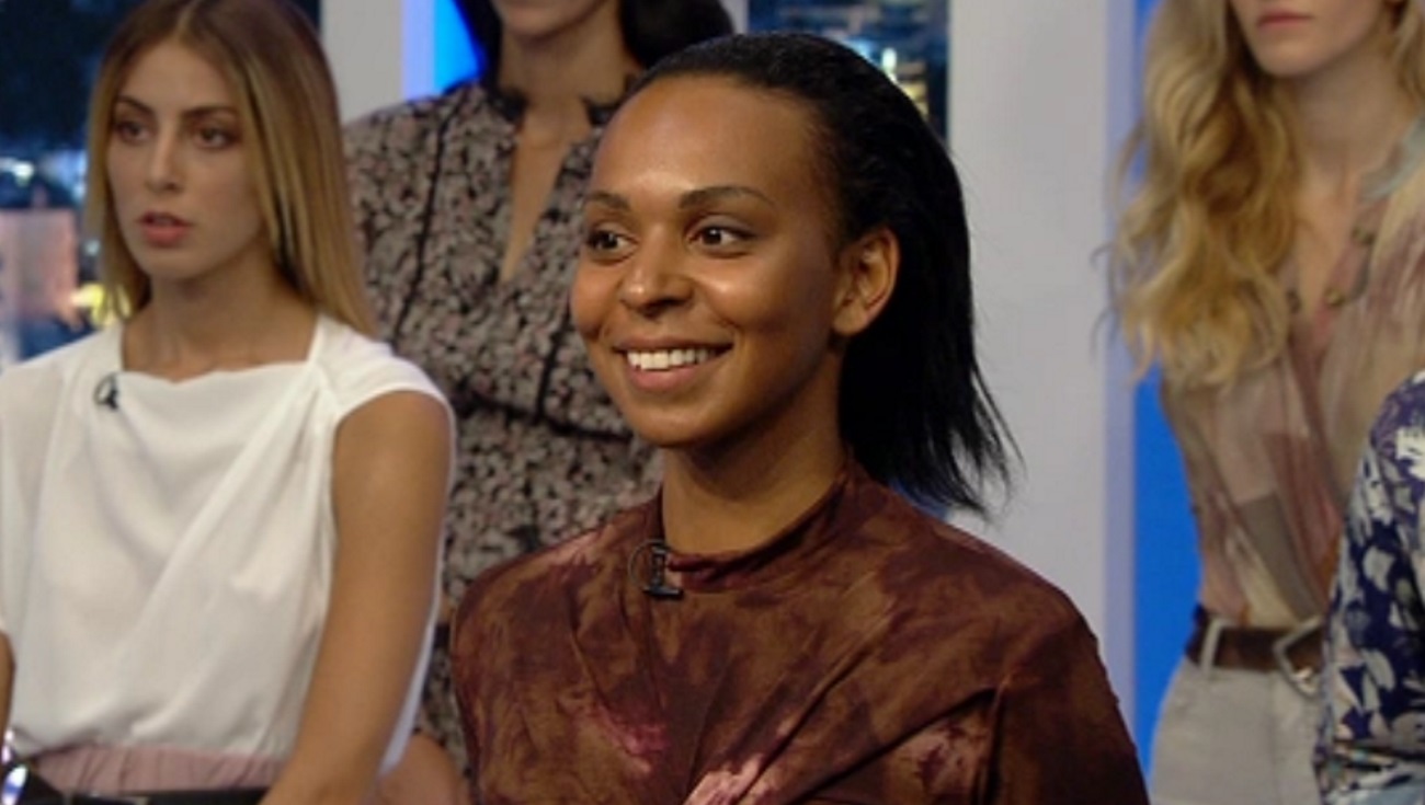 Από το… ιστιοφόρο στις πασαρέλες: Όταν η Ράσελ του GNMT τραγουδούσε το… «Καυτά Φιλιά» (βίντεο)