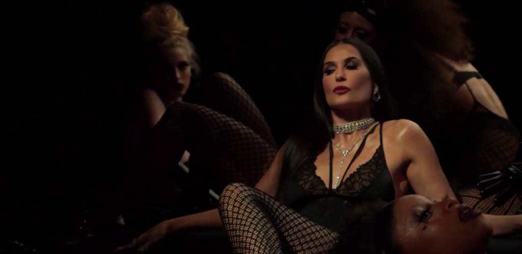 Ντέμι Μουρ: Η 57χρονη ηθοποιός φοράει τα εσώρουχα της Ριάνα και εντυπωσιάζει (βίντεο)