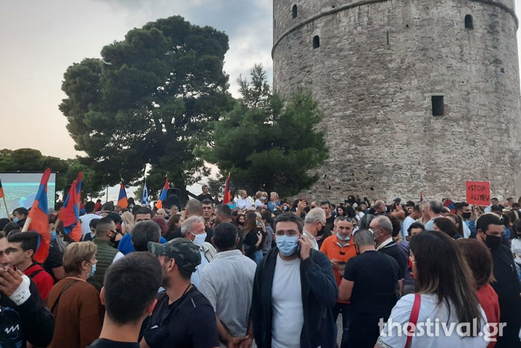 Συγκέντρωση στην Θεσσαλονίκη από Αρμένιους: «Η Τουρκία δεν έχει ιστορία – Μόνο ποινικό μητρώο»