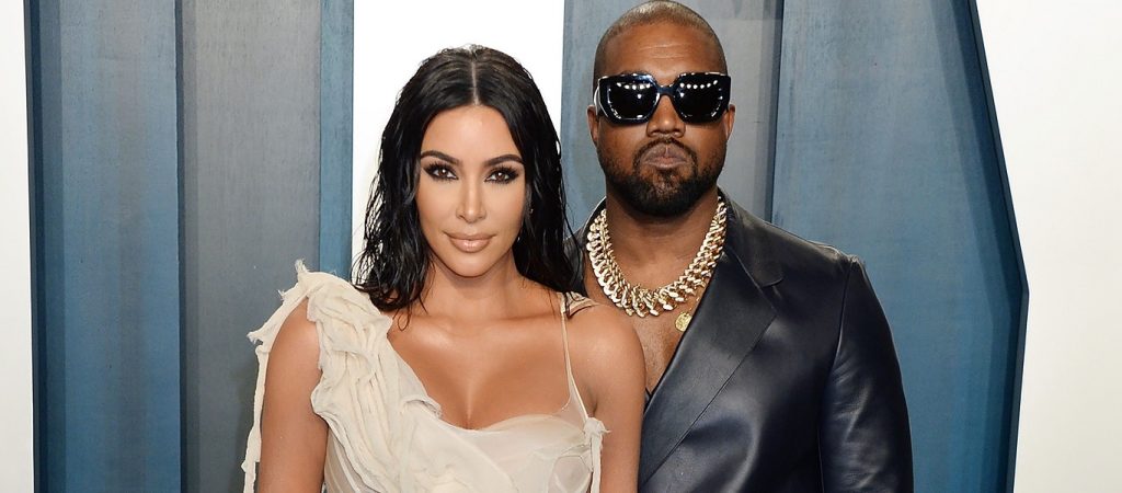 Η Κ.Καρντάσιαν στέλνει φιλάκια και μαζί «διαλύει» τα σύννεφα (φώτο)