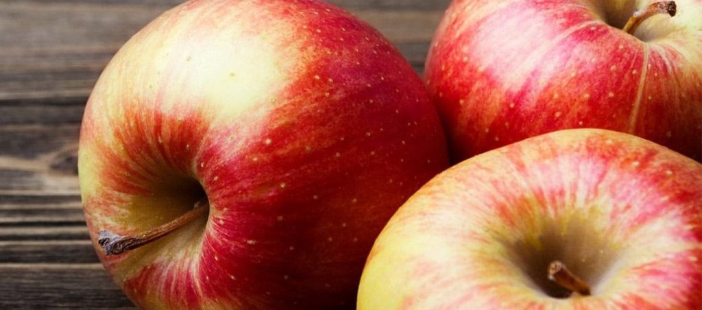 Πώς θα καθαρίσετε τα κουκούτσια από το μήλο με μία κίνηση