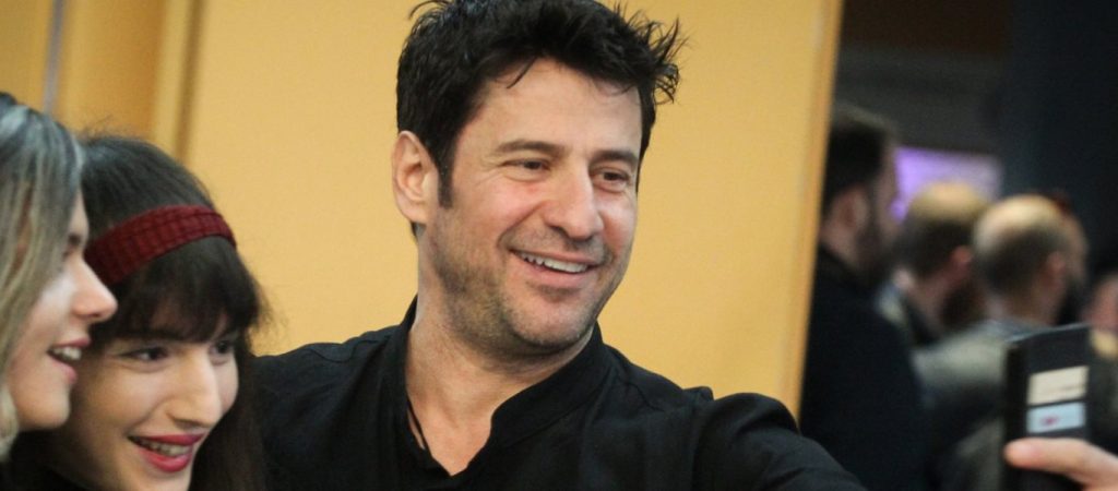 Αλέξης Γεωργούλης: «Μια φίλη μου αστρολόγος μου εγγυήθηκε ότι το 2022 θα γίνω πατέρας» (βίντεο)