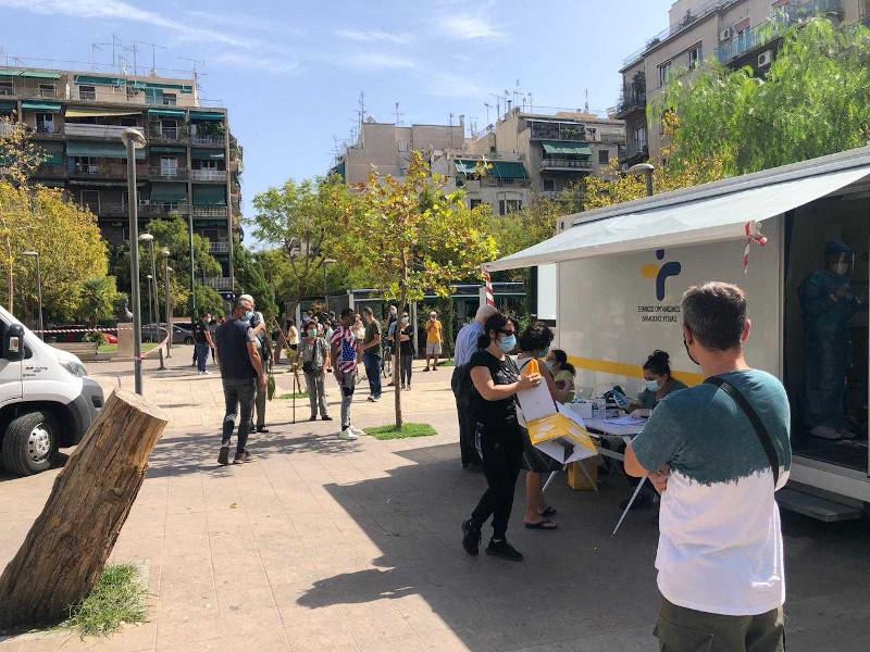 Εστία υπερμετάδοσης: Τρεις στους τέσσερις που ελέχθησαν και βρέθηκαν με κορωνοϊό ήταν αλλοδαποί!