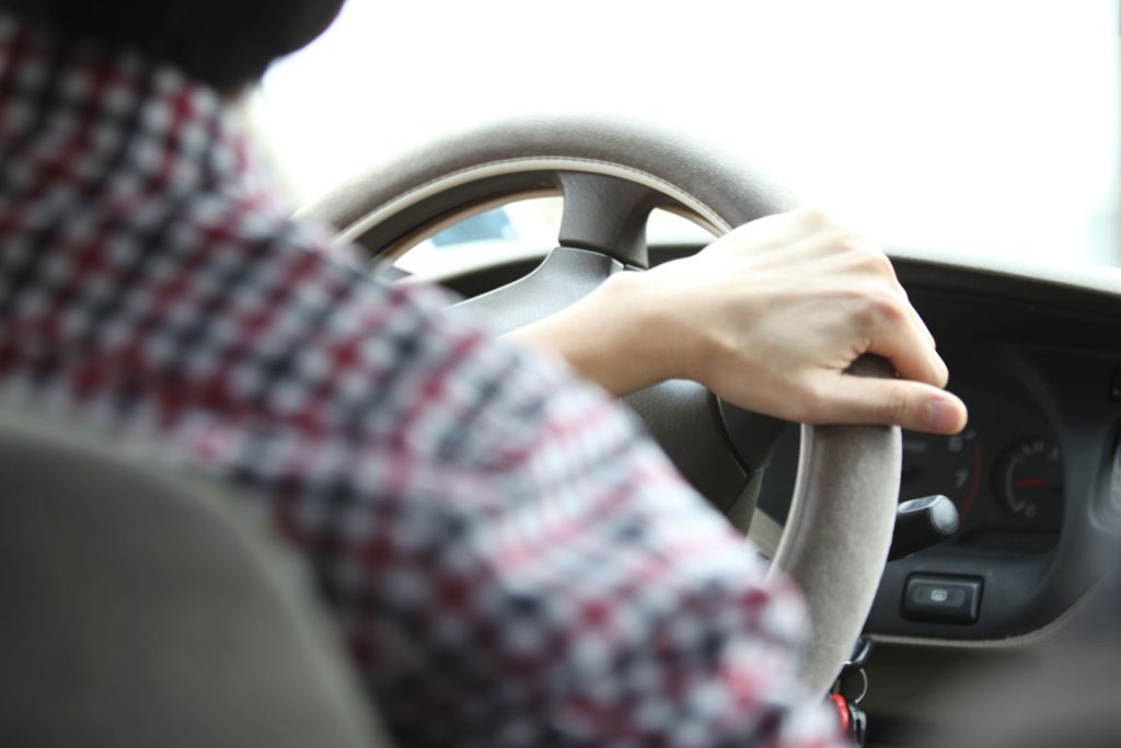 Σίγουρα το κάνεις και εσύ: Το λάθος που κάνουμε όλοι και καταστρέφουμε το αυτοκίνητό μας