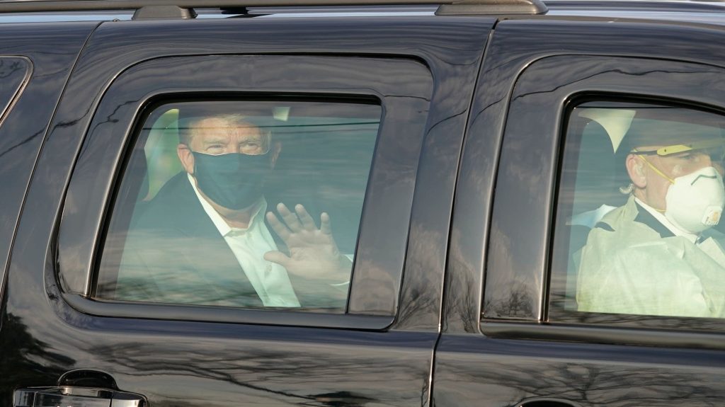 O N.Tραμπ ξεφτίλισε τα fake news CNN & Reuters βγήκε βόλτα με το αυτοκίνητο & μάλλον βγαίνει σήμερα από το νοσοκομείο