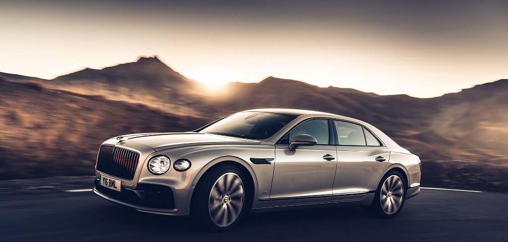 Τρισδιάστατο ξύλινο ένθετο πίσω πόρτας  -Μία κατασκευαστική πρωτιά από την Bentley