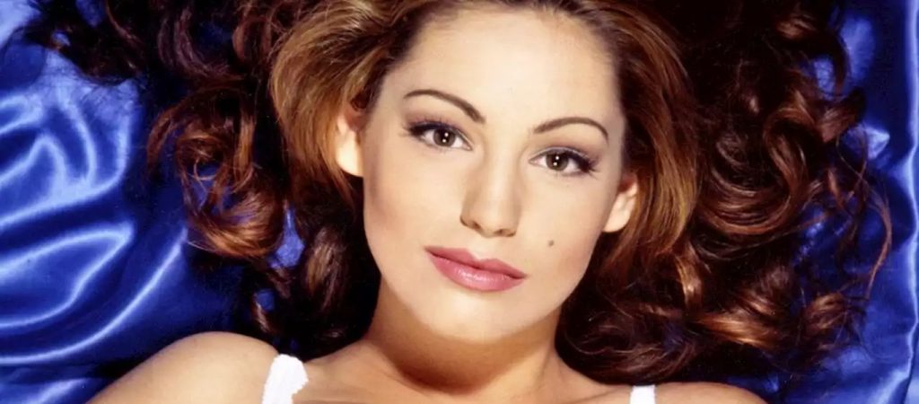 Κέλι Μπρουκ: Η τηλεοπτική παρουσιάστρια που όσο μεγαλώνει γίνεται ακόμα πιο… σέξι (φώτο)