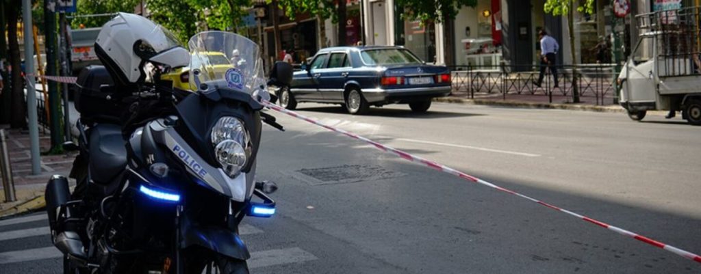 Δολοφονία «Απάτσι» στην Καλλιθέα: Έξι κάλυκες βρέθηκαν στο σημείο – Σε εξέλιξη έρευνα της ΕΛ.ΑΣ (φωτο)