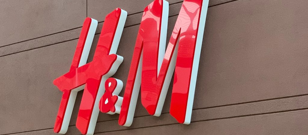 Πρόστιμο 35 εκατ. ευρώ στην H&M για παράνομη παρακολούθηση υπαλλήλων