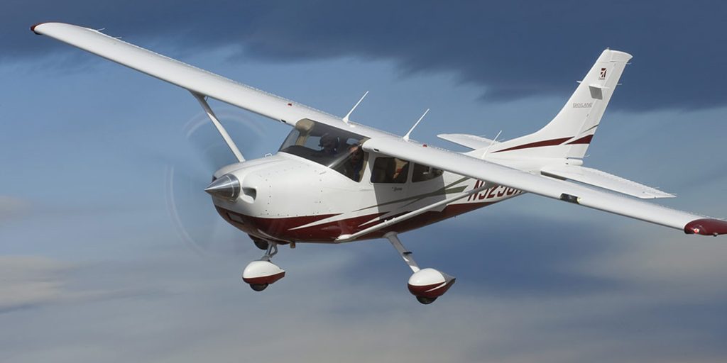 Ν.Υόρκη: Μονοκινητήριο Cessna έπεσε σε προβλήτα – Ένας νεκρός και δύο τραυματίες (βίντεο)