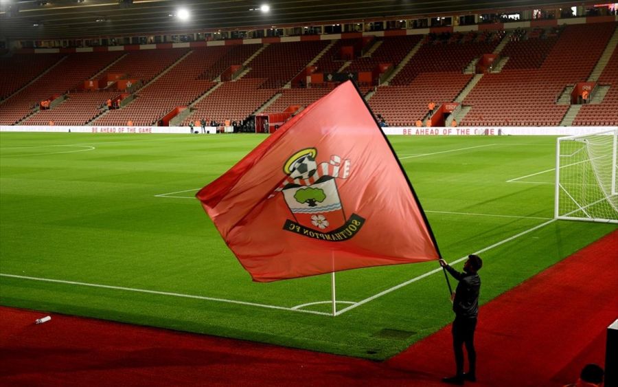 Αγγλία: Μαζεύουν υπογραφές για την επιστροφή του κόσμου στα γήπεδα (φωτό)