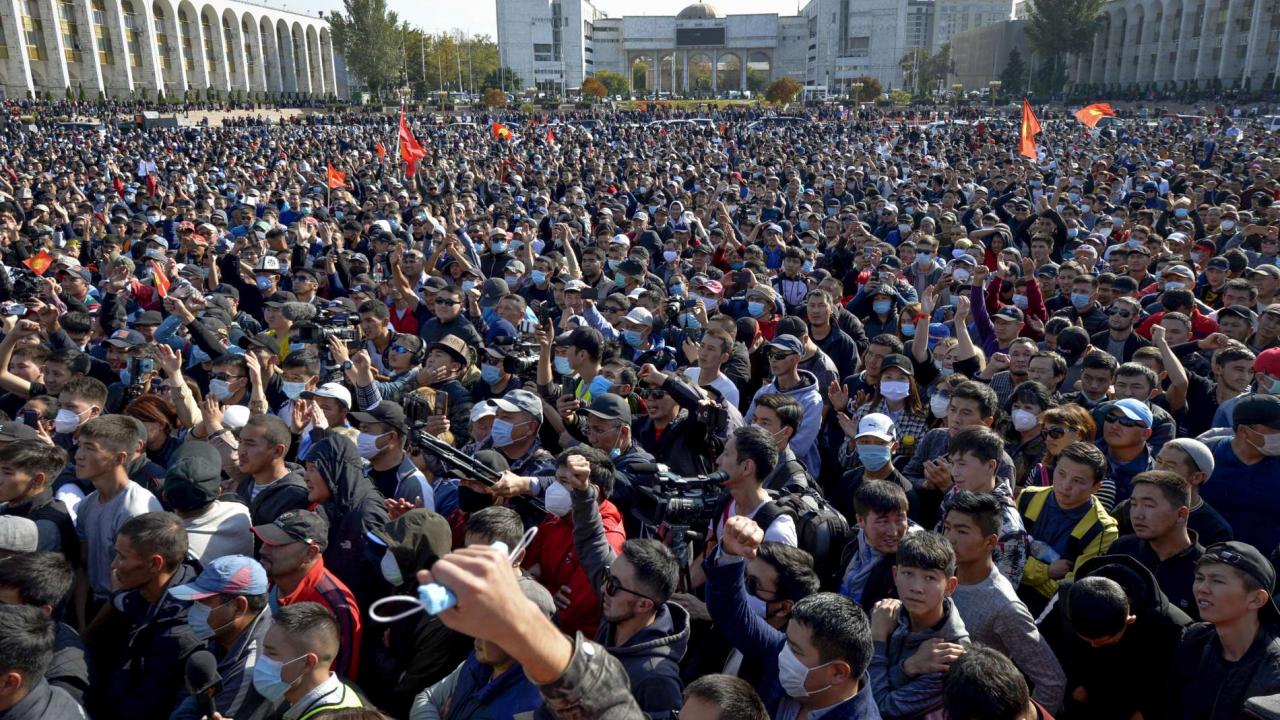 Κιργιστάν: Aκυρώθηκε το αποτέλεσμα των εκλογών – Ένας νεκρός κατά τη διάρκεια συγκρούσεων