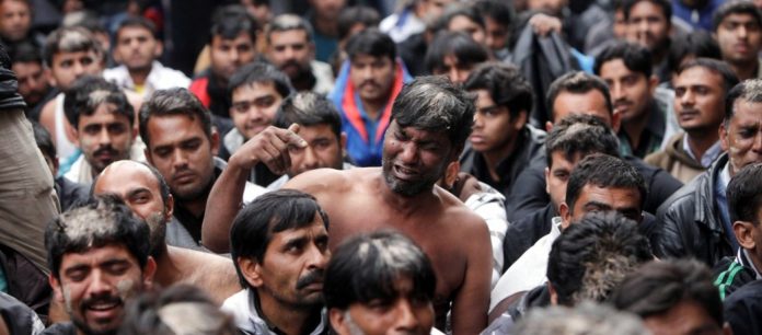 Παράνομοι μετανάστες μεταφέρθηκαν κρυφά στην Κάτω Κηφισιά: Χτυπούν τις πόρτες των κατοίκων και ζητάνε φαγητό