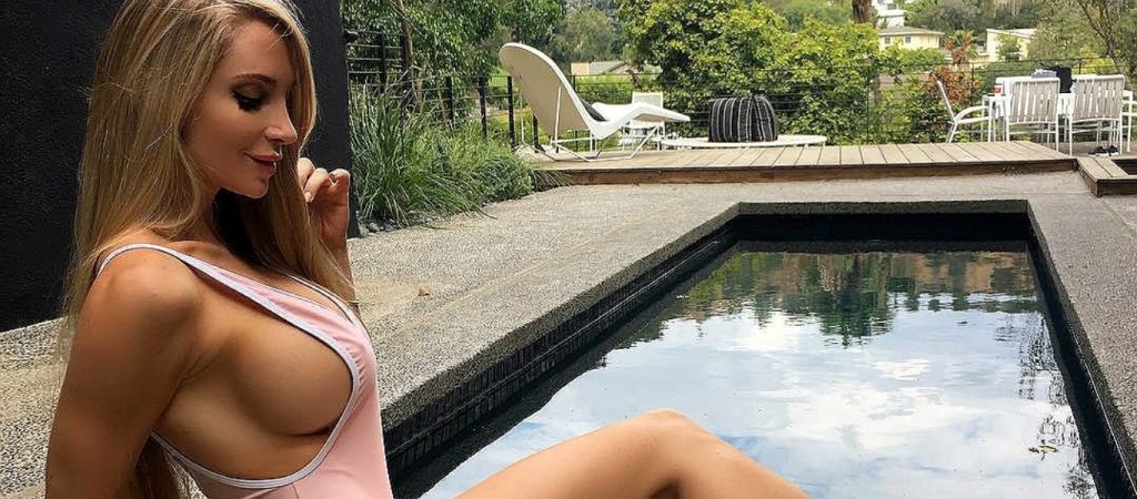 Amanda Lee: Οι καμπύλες της προκαλούν απανωτά… εγκεφαλικά (φώτο)