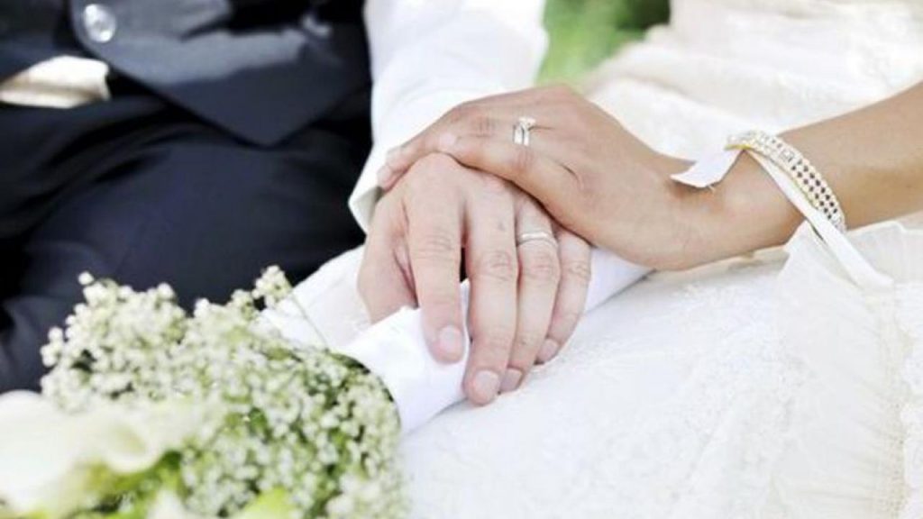 Το γνώριζες; – Τι διαδικασία πρέπει να ακολουθήσουν οι νεόνυμφοι οκτώ ημέρες μετά το γάμο;