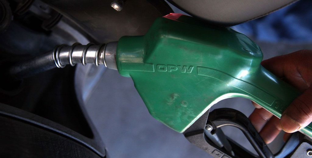 Θα σας «σώσει»: Το κόλπο για να καταλάβετε αν σας κλέβουν στο βενζινάδικο