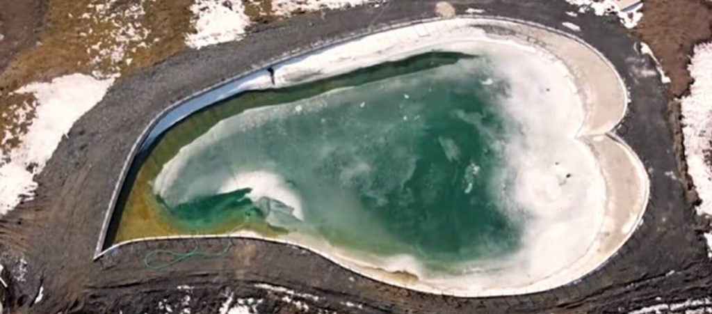 Εσύ ξέρεις σε ποιο σημείο της Ελλάδας βρίσκεται η «λίμνη της αγάπης»; (βίντεο)