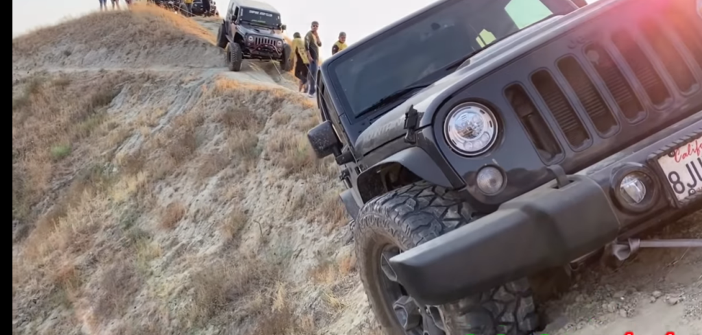 Wrangler στο χείλος του γκρεμού – Σώθηκε από θαύμα ο οδηγός! (βίντεο)