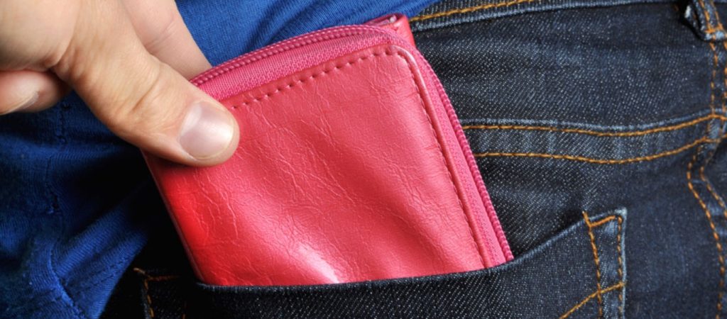 Πύργος: Πορτοφολάς από… κούνια – Συνελήφθη 10χρονος από τις αρχές