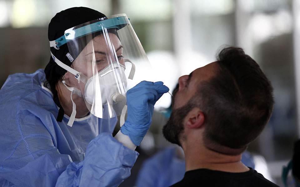 Αυξημένη αντοχή στον Covid-19 έχουν όσοι αρρώστησαν πρόσφατα από κρυολόγημα
