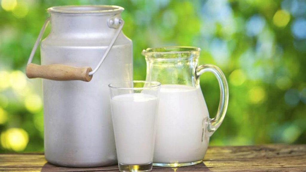 Καρκίνος: Πως συνδέονται οι ορμόνες από το γάλα; (βίντεο)