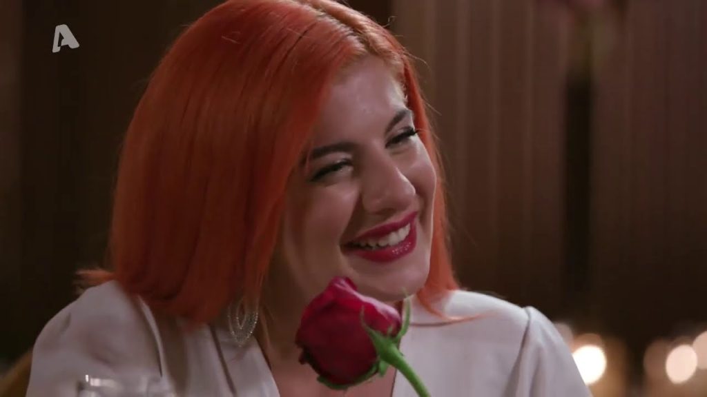The Bachelor: Έξαλλη η Νικολέττα – Πέταξε κάτω τα τριαντάφυλλα του Π.Βασιλάκου (βίντεο)