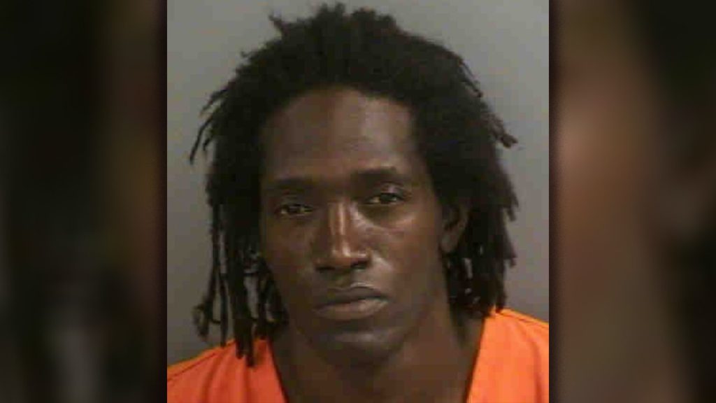 Φρίκη:  Ξυλοκόπησε 17χρονο κορίτσι μέχρι να πέσει αναίσθητο στο έδαφος επειδή αρνήθηκε το φλερτ του!