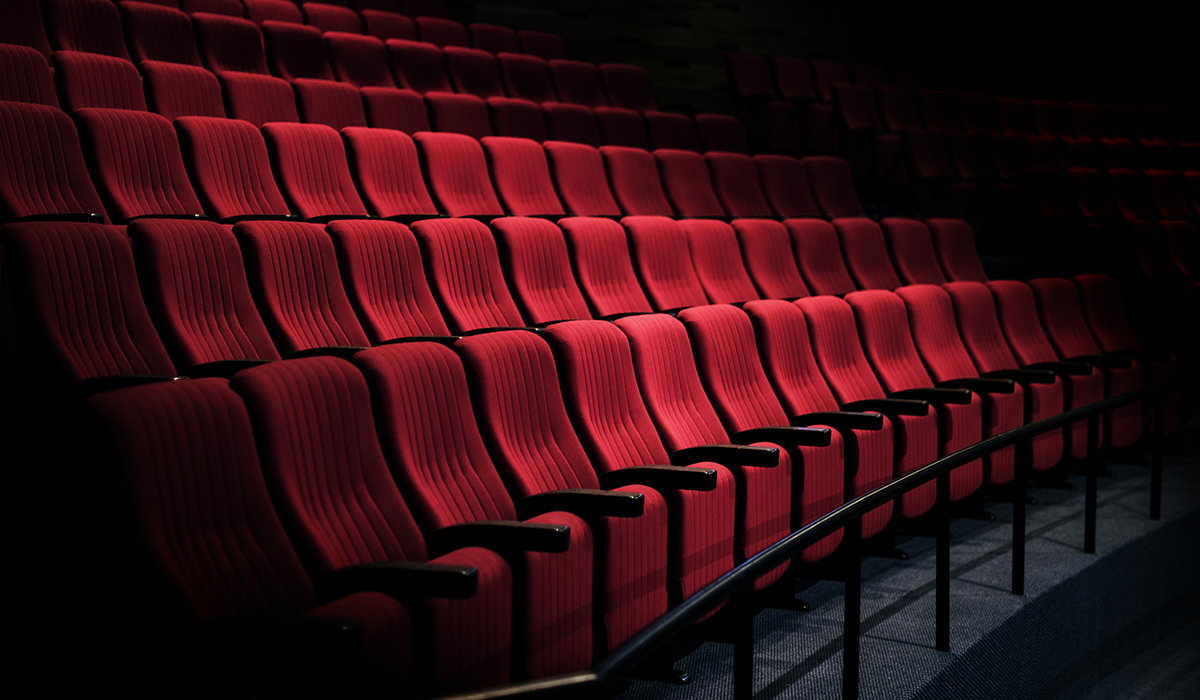 Δείτε πως θα λειτουργούν από τη Δευτέρα τα θέατρα και οι κινηματογράφοι (βίντεο)