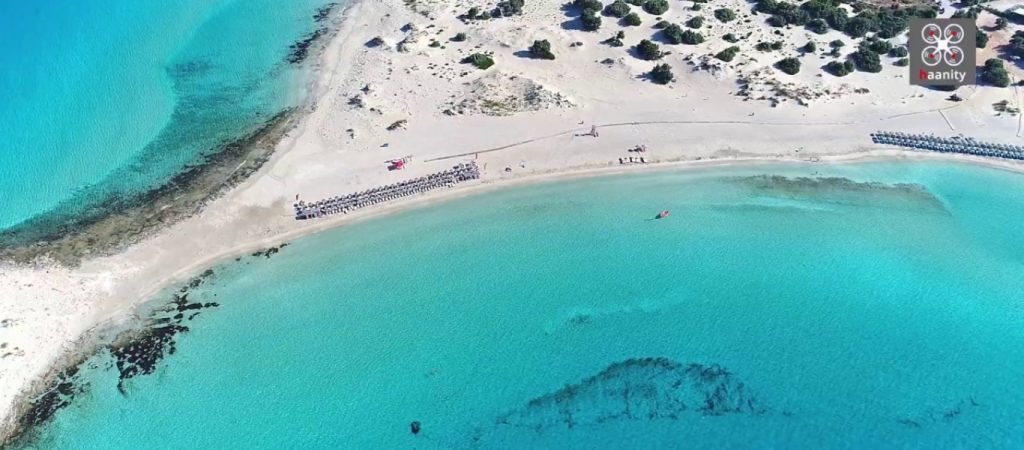 Το απόλυτο τιρκουάζ του Στενού Ελαφονήσου που σου κόβει την… ανάσα (βίντεο)