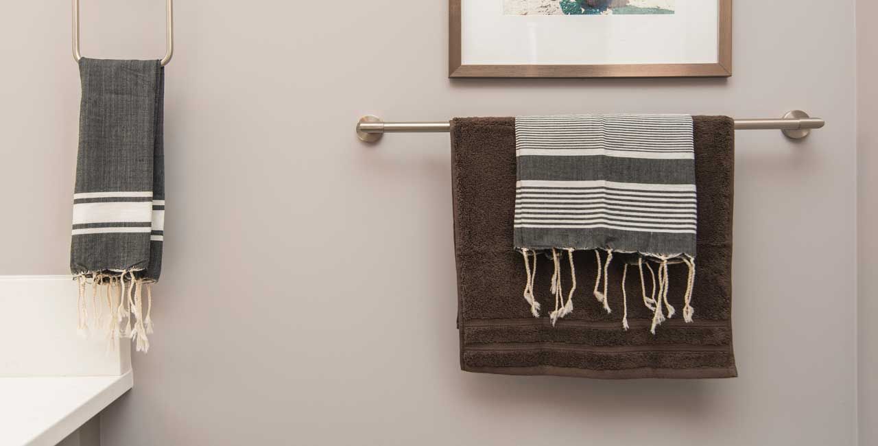 Τελικά κάθε πότε πρέπει να πλένουμε τις πετσέτες του μπάνιου;