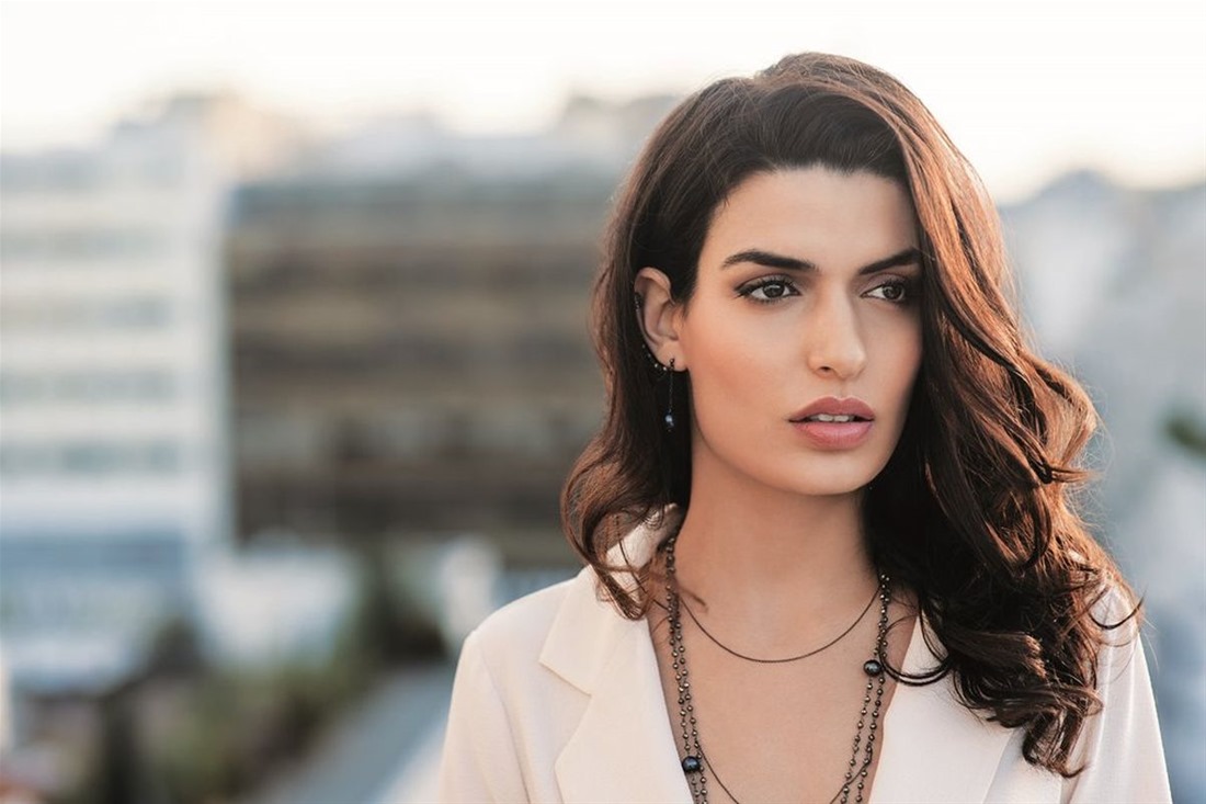 H Τόνια Σωτηροπούλου φωτογραφίζεται μόνο με τα εσώρουχά της και «βγάζει μάτια» (φωτο)