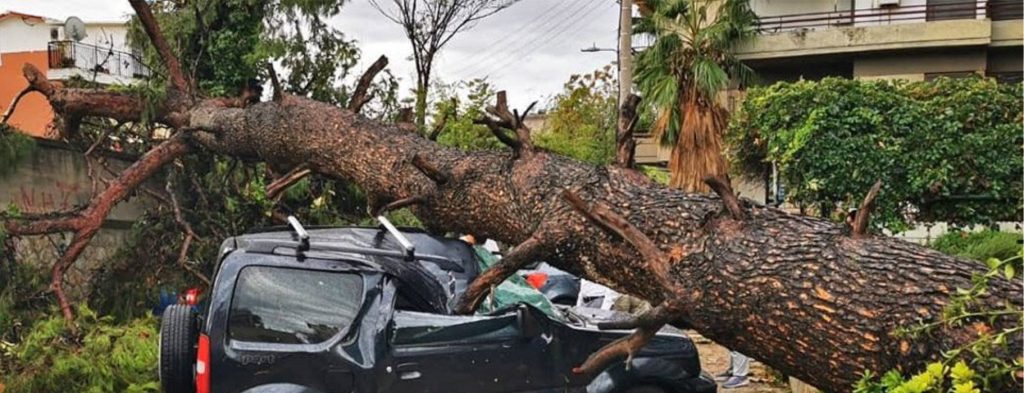 Αττική: Πού έχει διακοπεί η κυκλοφορία των οχημάτων λόγω των προβλημάτων από την κακοκαιρία;