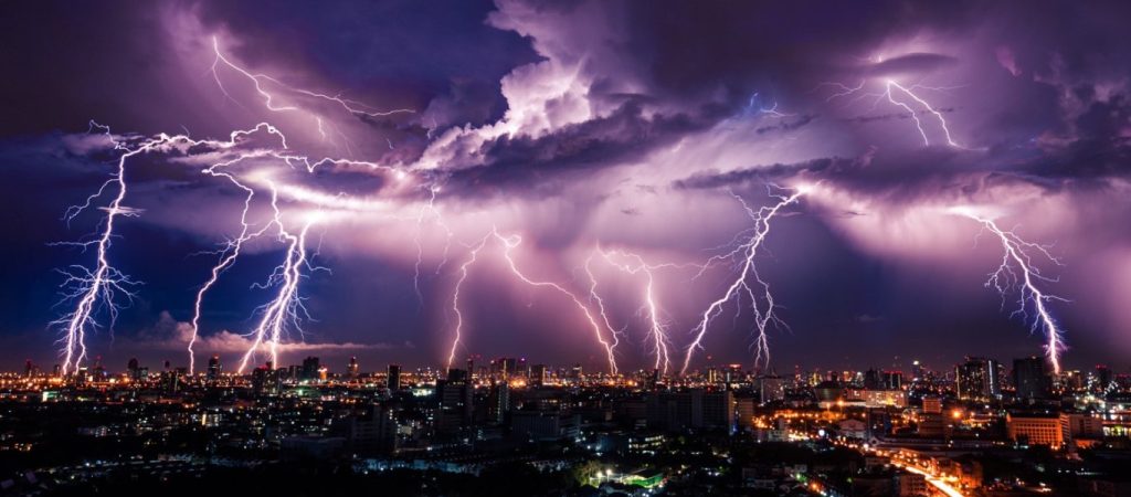 Κακοκαιρία: 2.500 κεραυνοί και μεγάλα ύψη βροχής την Τρίτη στη χώρα (βίντεο)