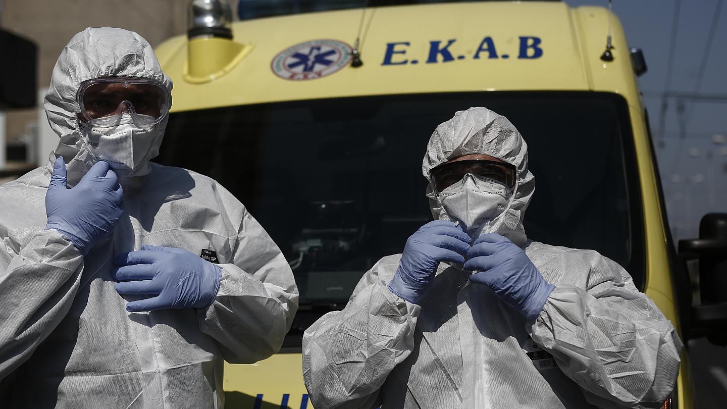 Σε νοσοκομεία της Αττικής τέσσερις ηλικιωμένοι από το γηροκομείο στον Αγ. Παντελεήμονα