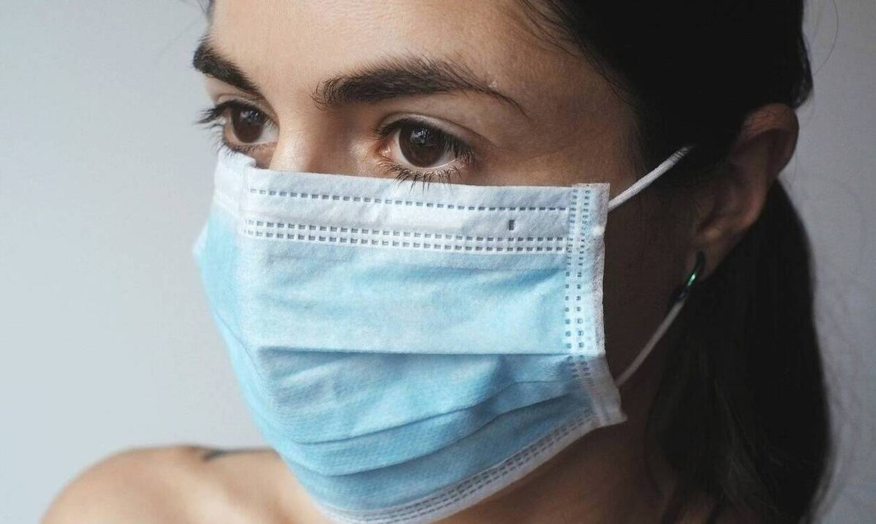 Θεσσαλονίκη: Ιδιοκτήτης γραφείου τελετών κέρδισε στο «Deal» και δώρισε μάσκες στην αστυνομία (φώτο)